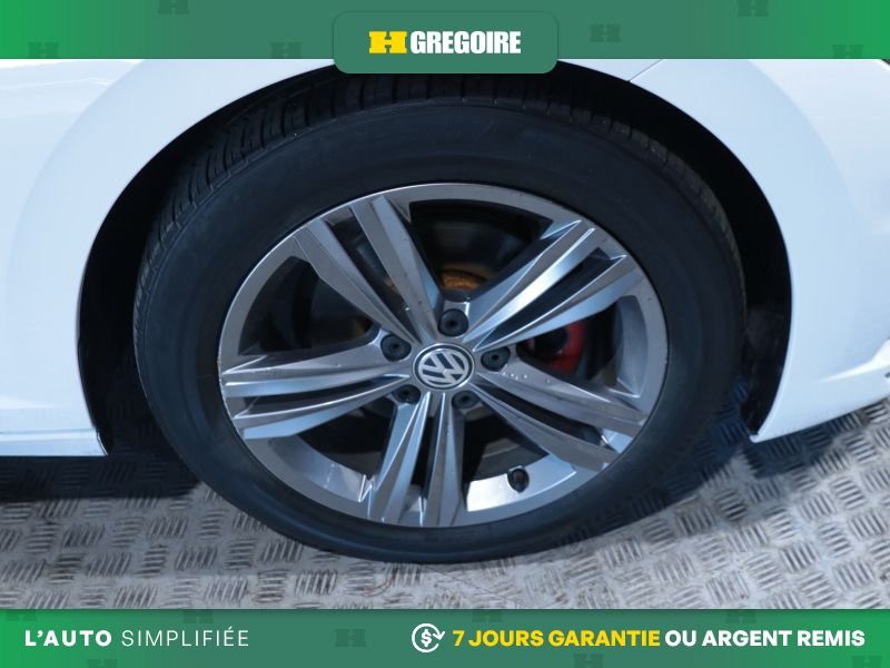 Volkswagen Jetta 821548 | Highline AUTO AC CUIR TOIT MAGS CAM RECULE BLUETOO 2019 Blanc Laval - photo #26