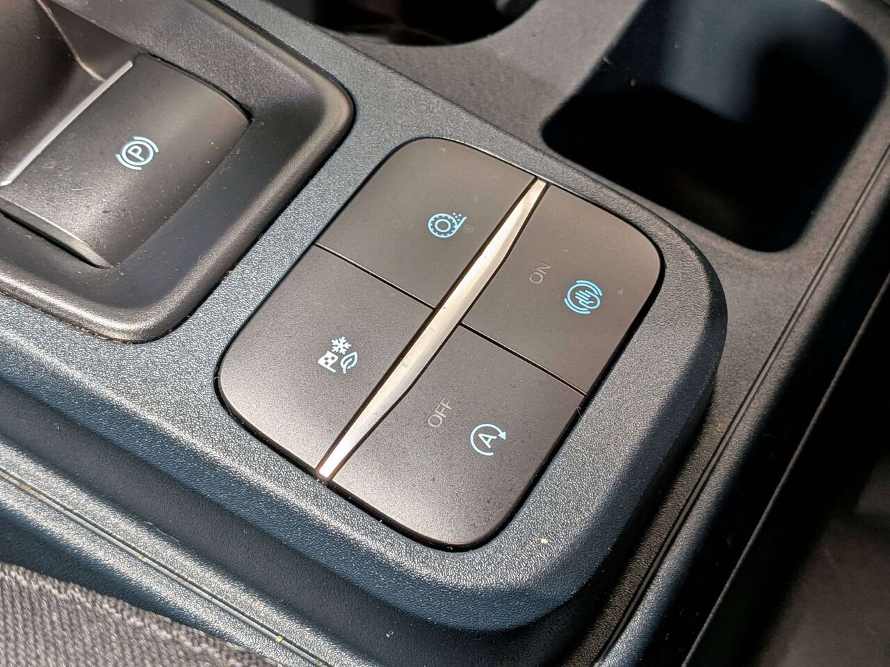 2022 Ford Maverick LARIAT AWD SuperCrew Black Val-David - photo #26