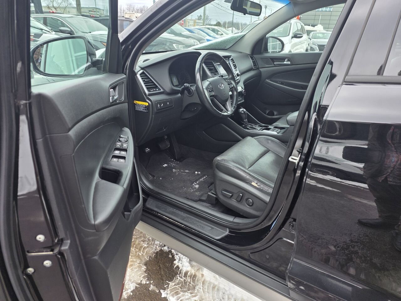 2017 Hyundai Tucson Black  - photo #11
