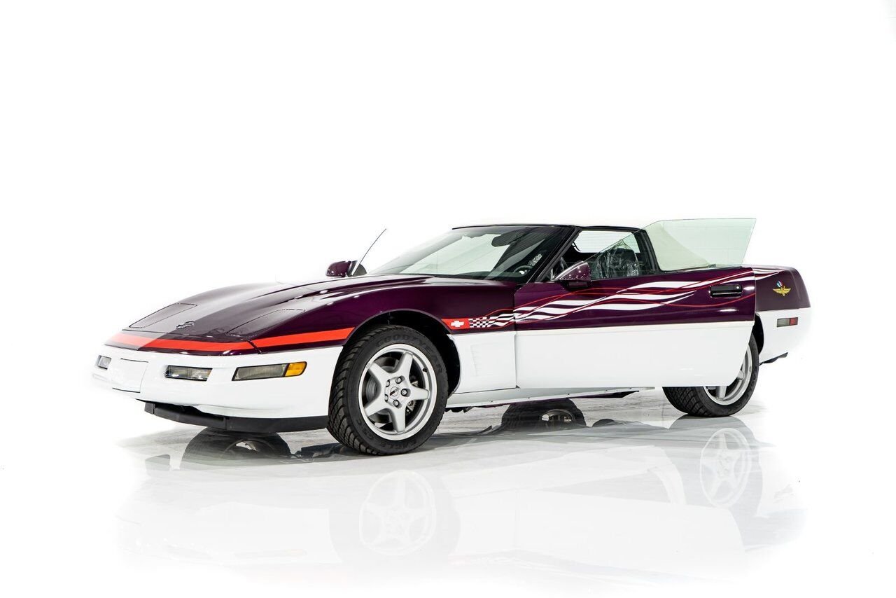 1995 Chevrolet Corvette *PRIX EN USD* RPO Z4Z PACE CAR PRESENTED IN DELIVERY PACKAGING WITH ONLY 192MILES (307KM) FROM NEW White Montreal - photo #38