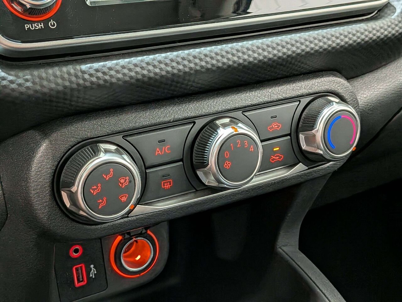 2024 Nissan Kicks S FWD Black Val-David - photo #22