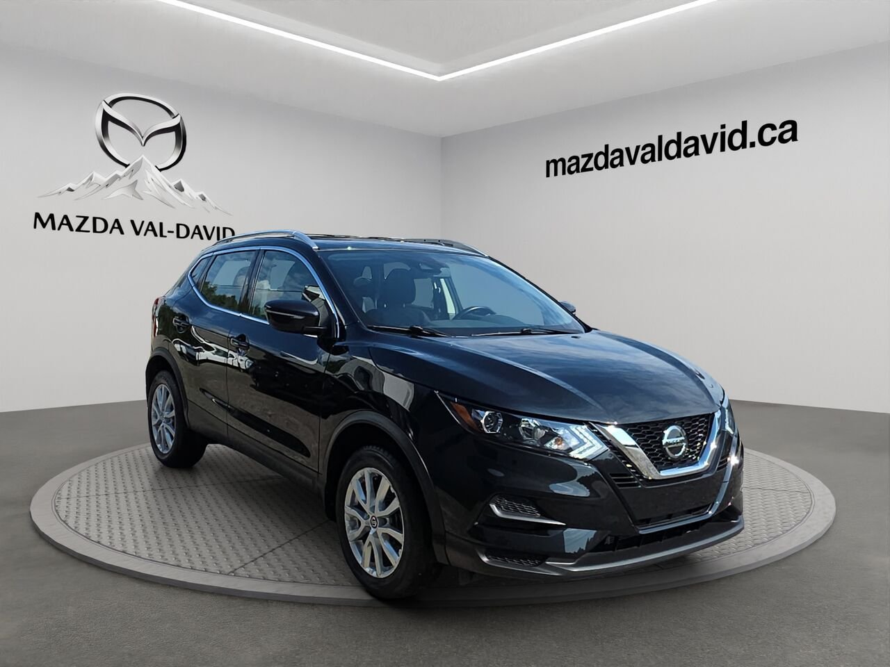 Nissan Qashqai SV TI CVT, Sièges chauffants avant, Toit ouvrant, Volant chauffant 2023 Noir Val-David - photo #4