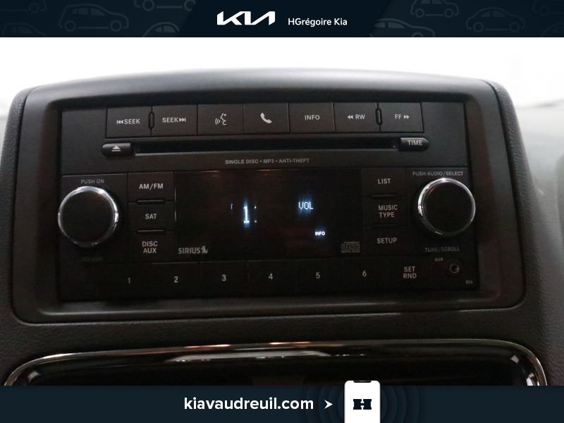 2017 Dodge GR Caravan Blue Laval - photo #19