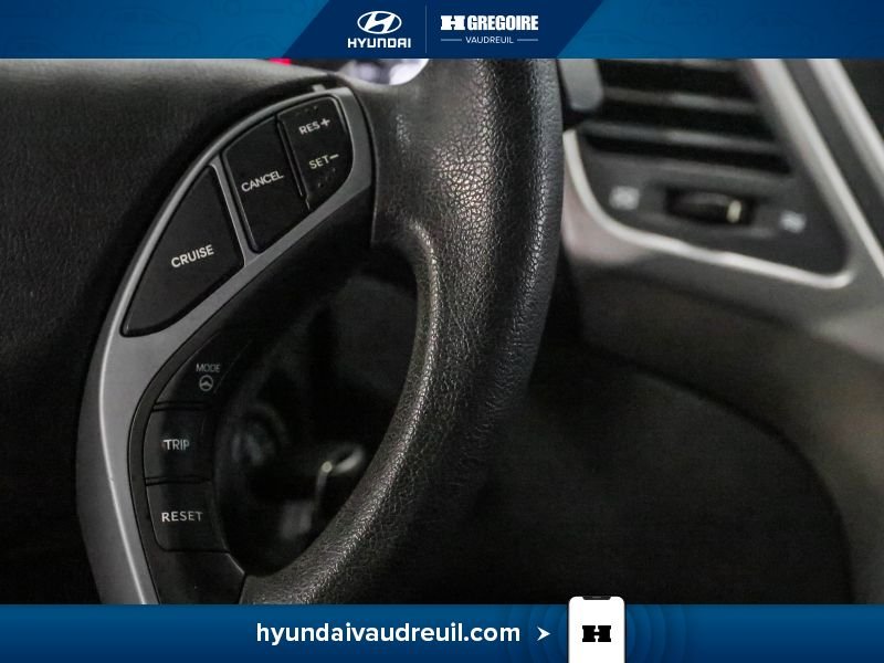 Hyundai Elantra YR819 | Allure sport berline 4 portes BA 2016 Blanc Laval - photo #21