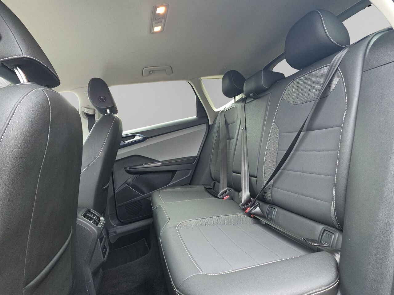 Volkswagen Taos Comfortline 2024 Gris Val-David - photo #25