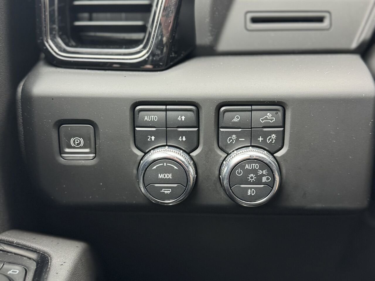 2022 GMC Sierra 1500 AT4 Black Granby - photo #26