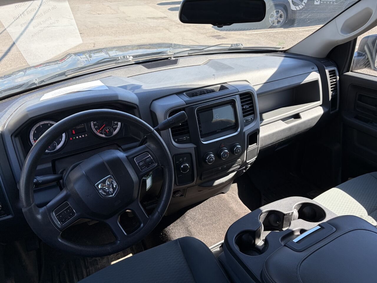 Ram 1500 Cabine multiplaces 4RM, 140,5 po ST 2017 Gris Montmagny - photo #8