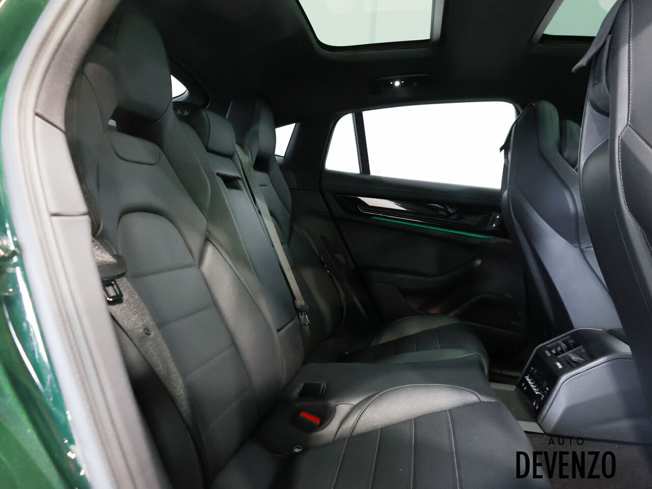 2024 Porsche Panamera Green Saint-Eustache - photo #10