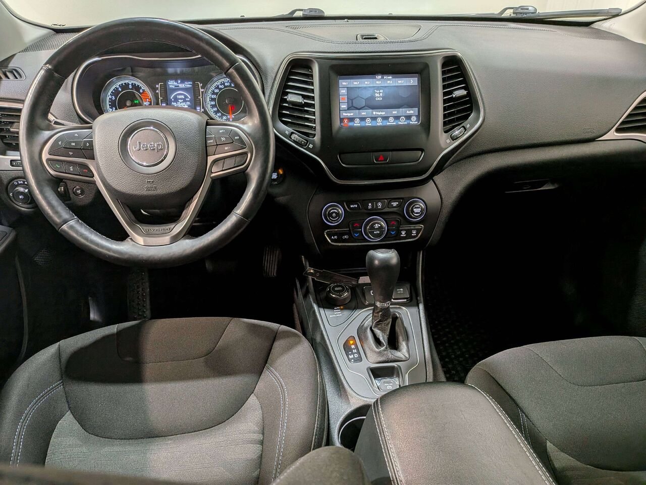 Jeep Cherokee 2019 Blanc Val-David - photo #29