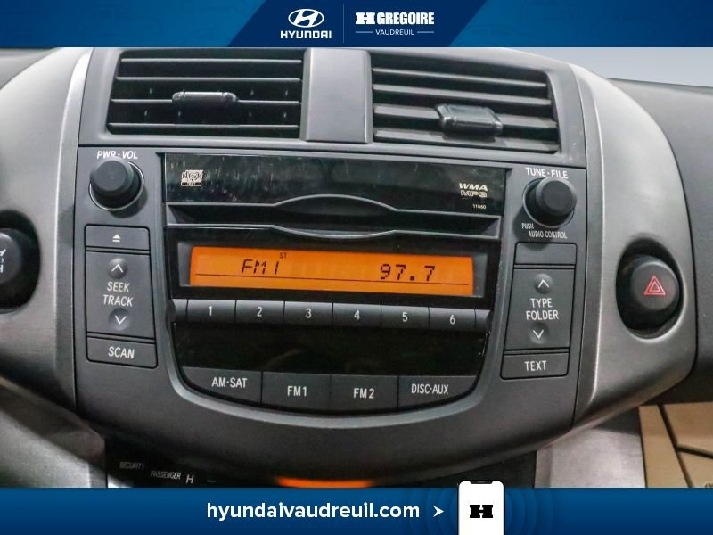 Toyota Rav 4 2011 Beige Blainville - photo #22