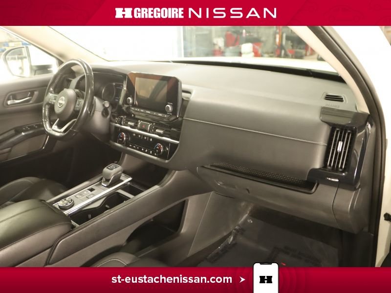 2022 Nissan Pathfinder White Laval - photo #29