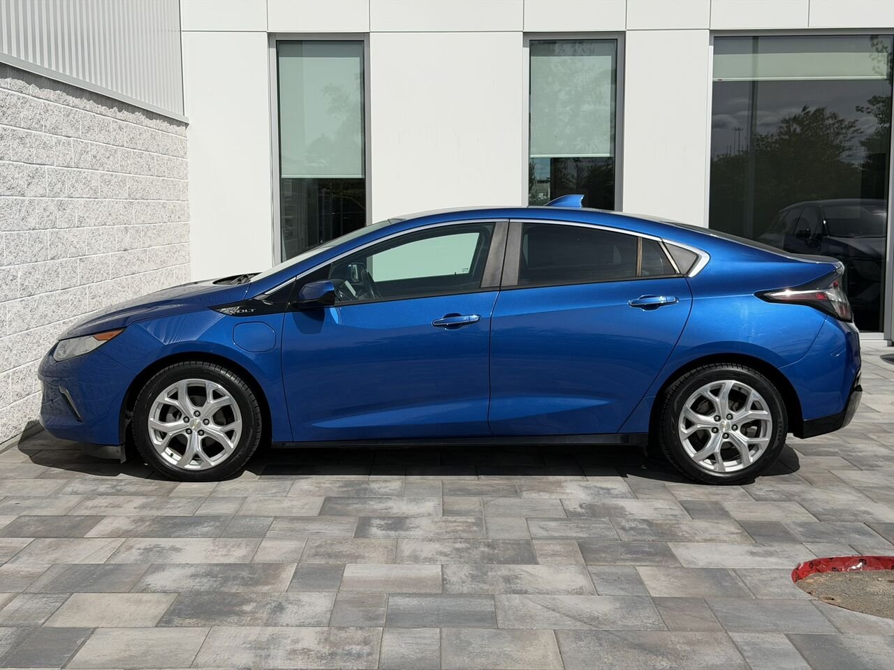 Chevrolet Volt Premier Hybride 2017 Bleu Laval - photo #23