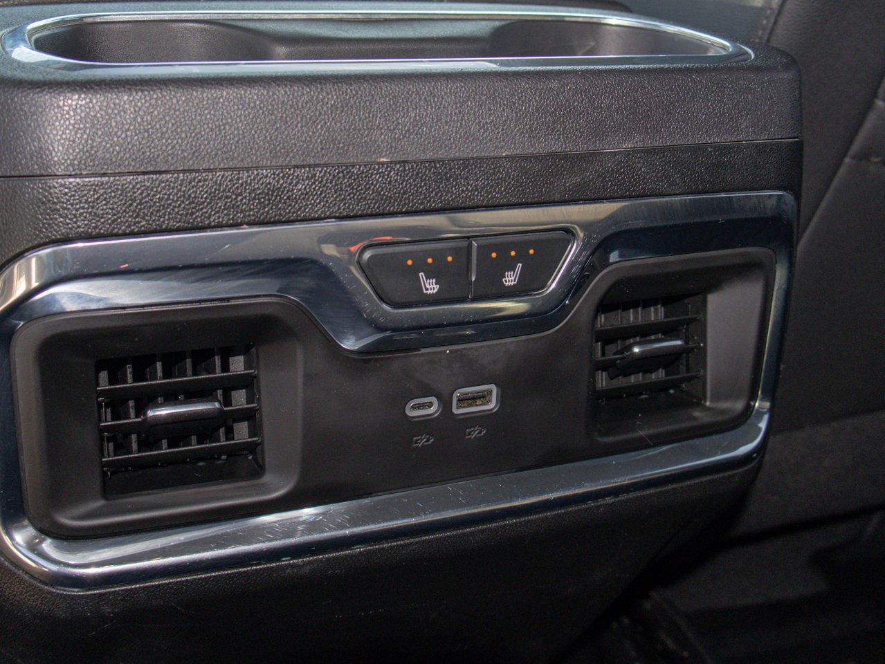 2024 Chevrolet Silverado 2500HD 4WD Crew Cab 159 LTZ White Sherwood Park - photo #34