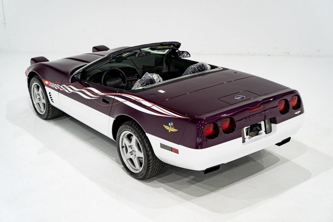 1995 Chevrolet Corvette *PRIX EN USD* RPO Z4Z PACE CAR PRESENTED IN DELIVERY PACKAGING WITH ONLY 192MILES (307KM) FROM NEW White Montreal - photo #77