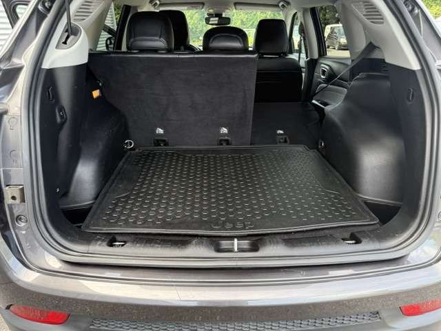 2022 Jeep Compass Grey Saint-Basile-le-Grand - photo #21