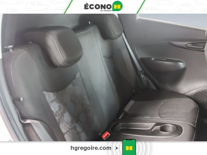 Chevrolet Spark 2018 Blanc Blainville - photo #21