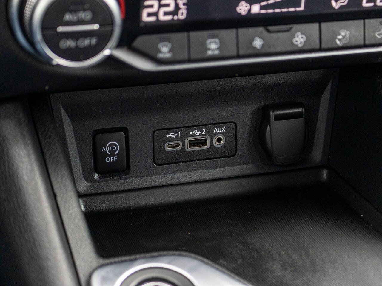 2025 Nissan Sentra SV FWD Grey Châteauguay - photo #17