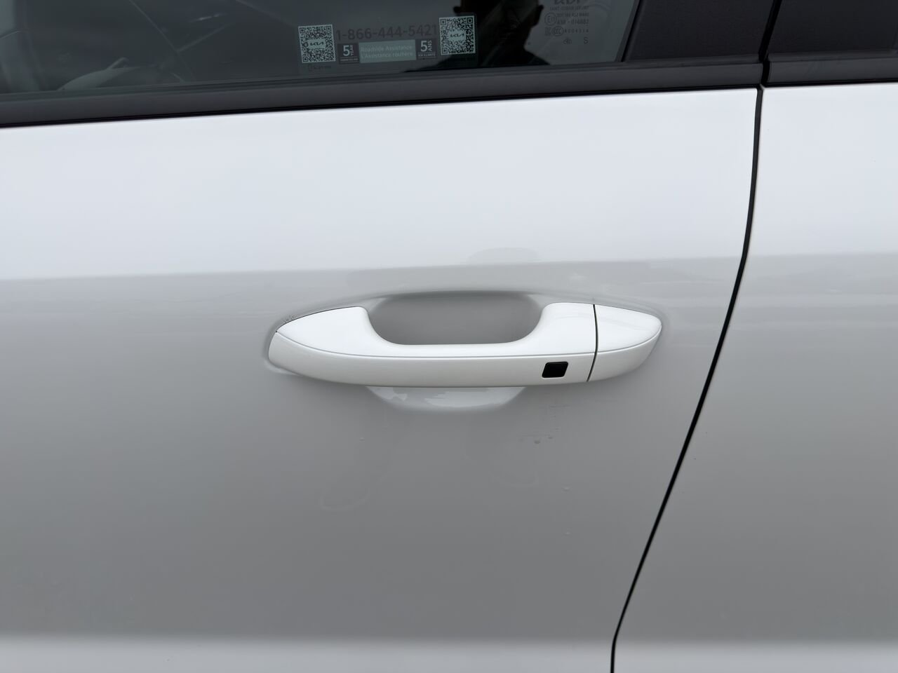Kia Niro EV 2024 Blanc Thetford Mines - photo #9