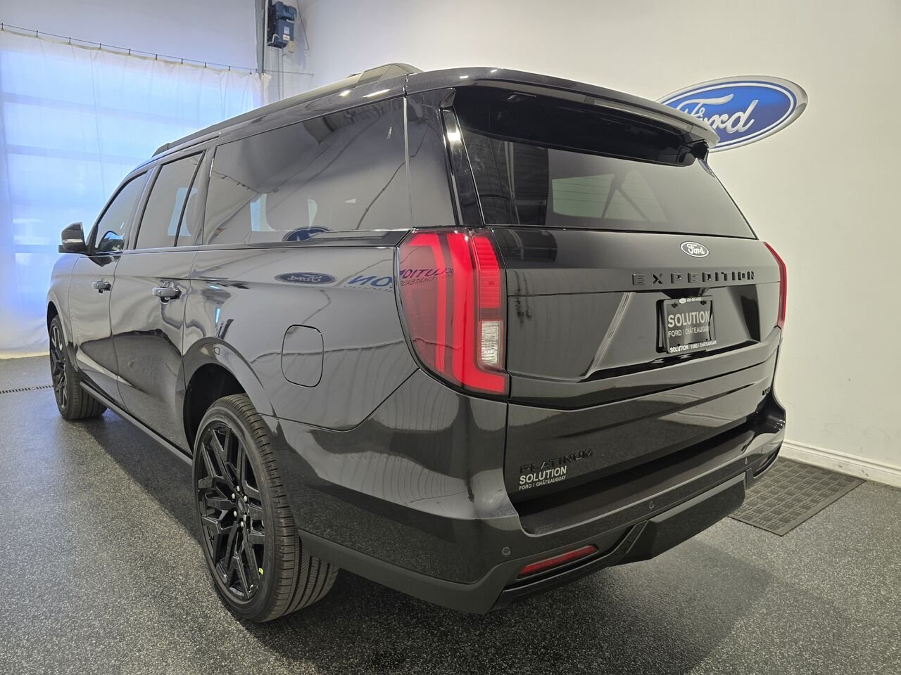2027 Ford EXPEDITION Grey Saint-Eustache - photo #1