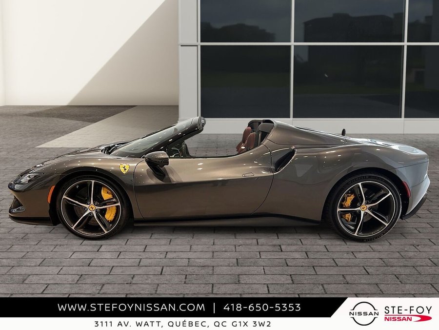 Ferrari 296 GTS Convertible 2024 Gris