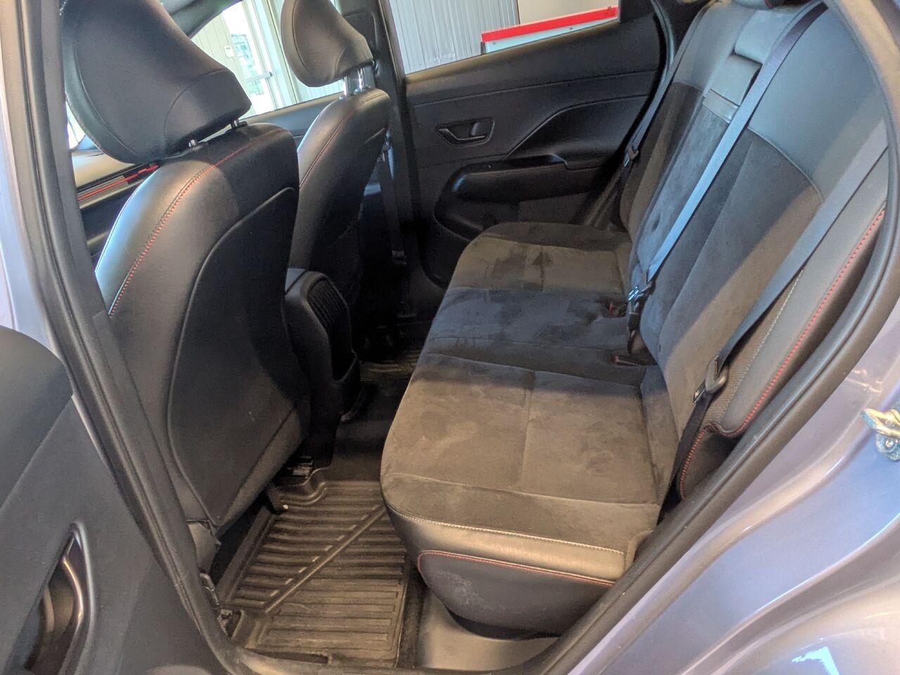 2024 Hyundai Kona Grey Gatineau - photo #17
