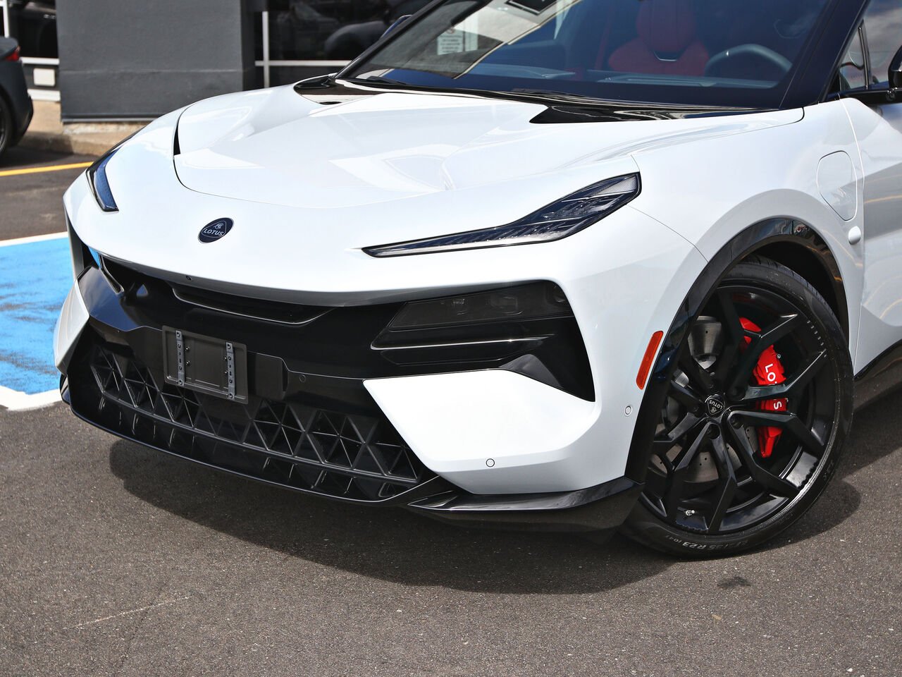 Lotus Eletre 2026 Argent Québec - photo #1