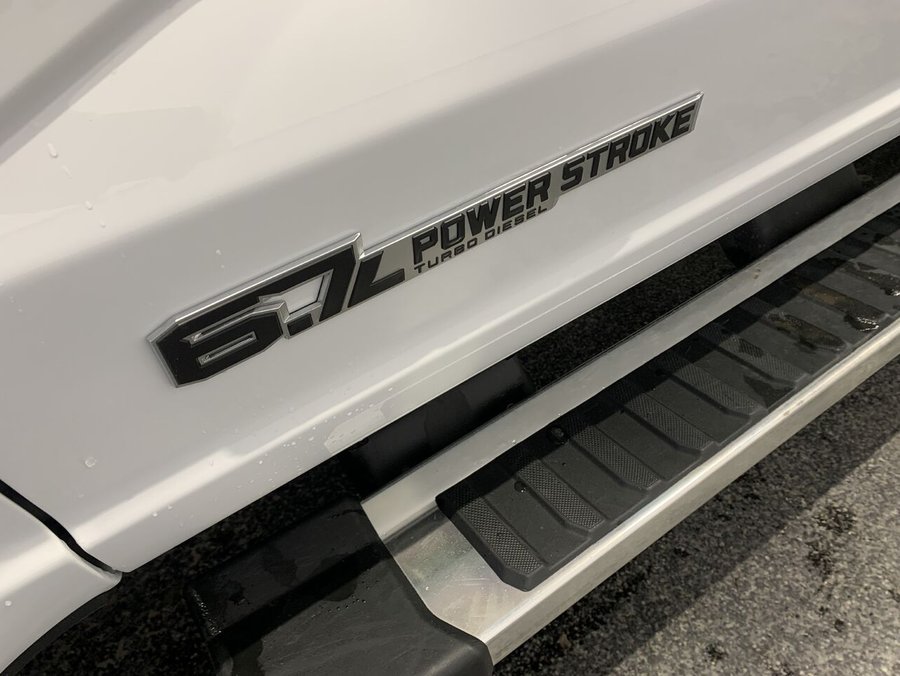 Ford Super Duty F-250 SRW XLT F250 SRW XLT CREW CAB 2024 Blanc