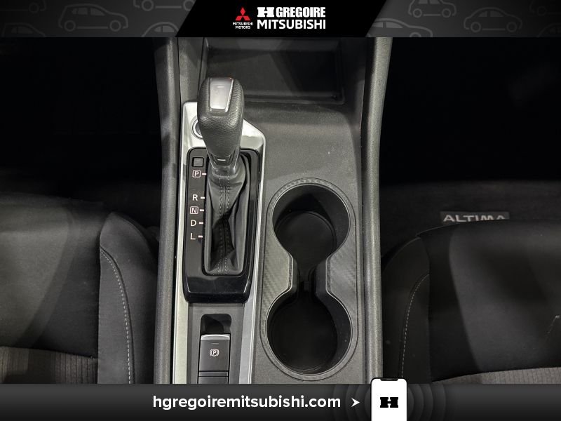 2024 Nissan Altima White Saint-Eustache - photo #24