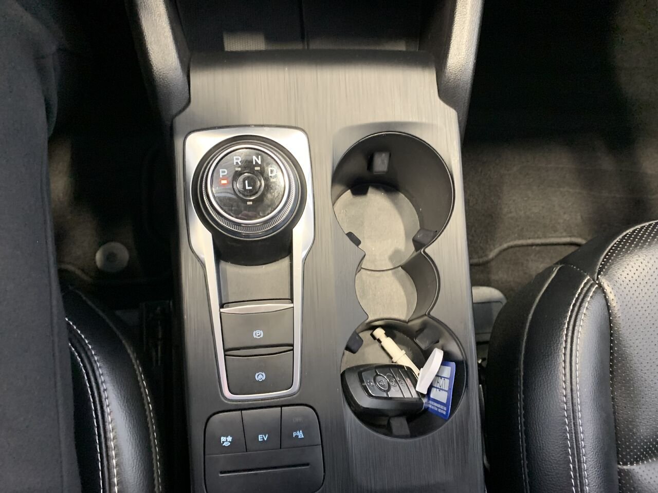 2022 Ford Escape TITANIUM PHEV Blue Châteauguay - photo #35