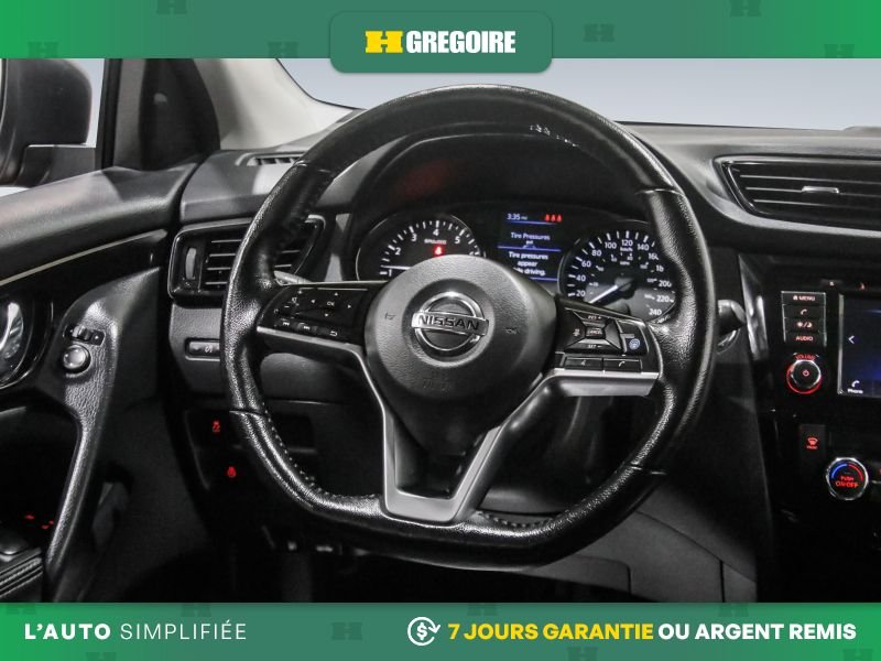 2021 Nissan Qashqai Red Blainville - photo #18