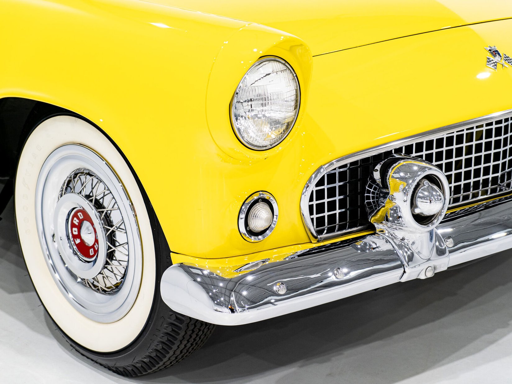Ford Thunderbird **PRICE IN USD** Fully restored 1955 Montréal - photo #28