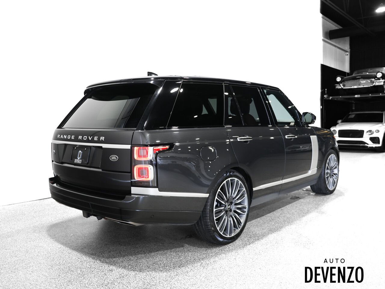 2021 Land Rover Range Rover Grey Saint-Eustache - photo #3