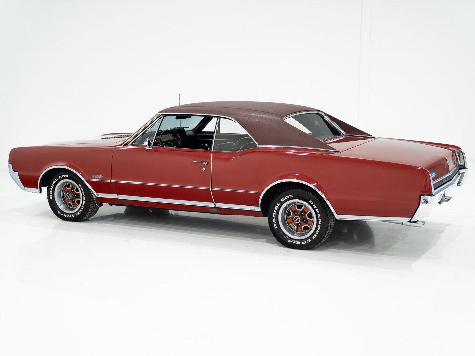 Oldsmobile Cutlass 442 *PRIX EN USD* Numéros entièrement Matching Non restaurée Repeinte une seule fois 1967 Rouge Montréal - photo #75