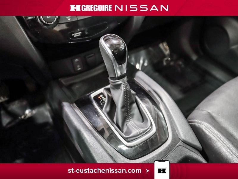 2017 Nissan Rogue Red Laval - photo #23
