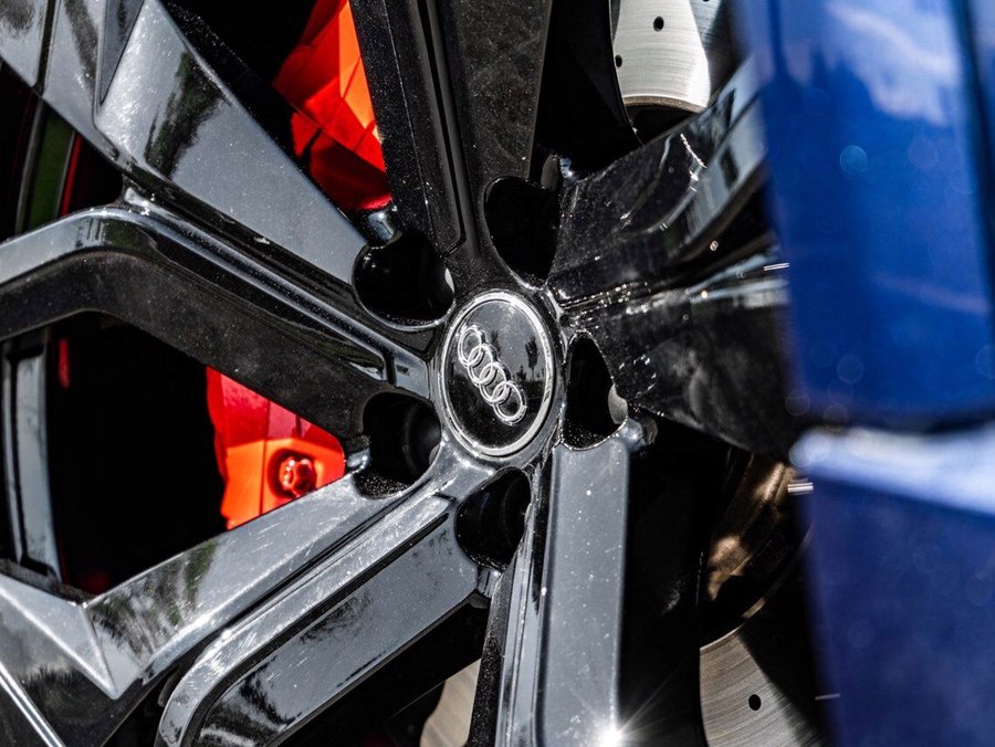 2021 Audi RS Q8 Blue