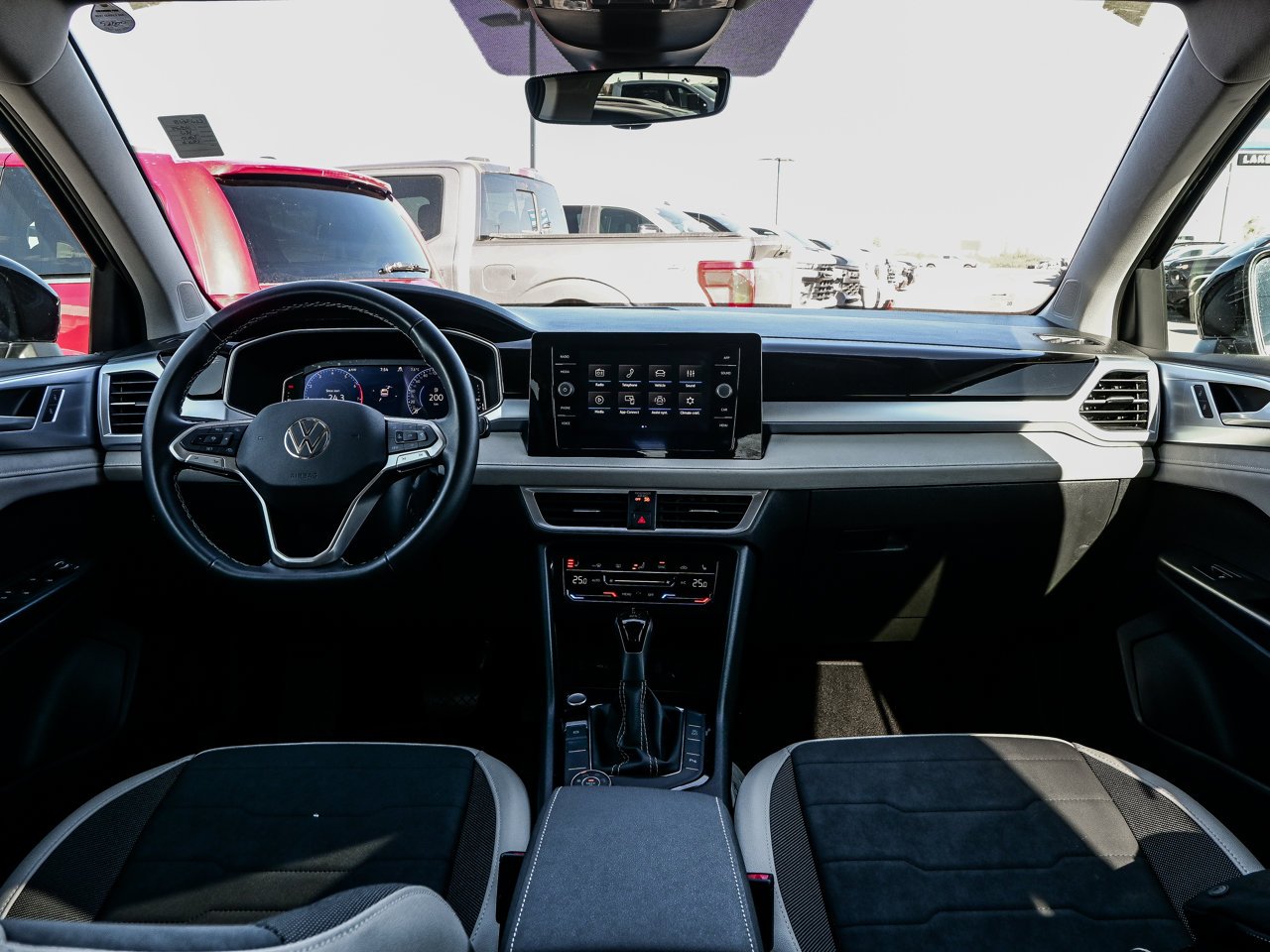 2025 Volkswagen Taos Comfortline 4MOTION Black Sherwood Park - photo #28
