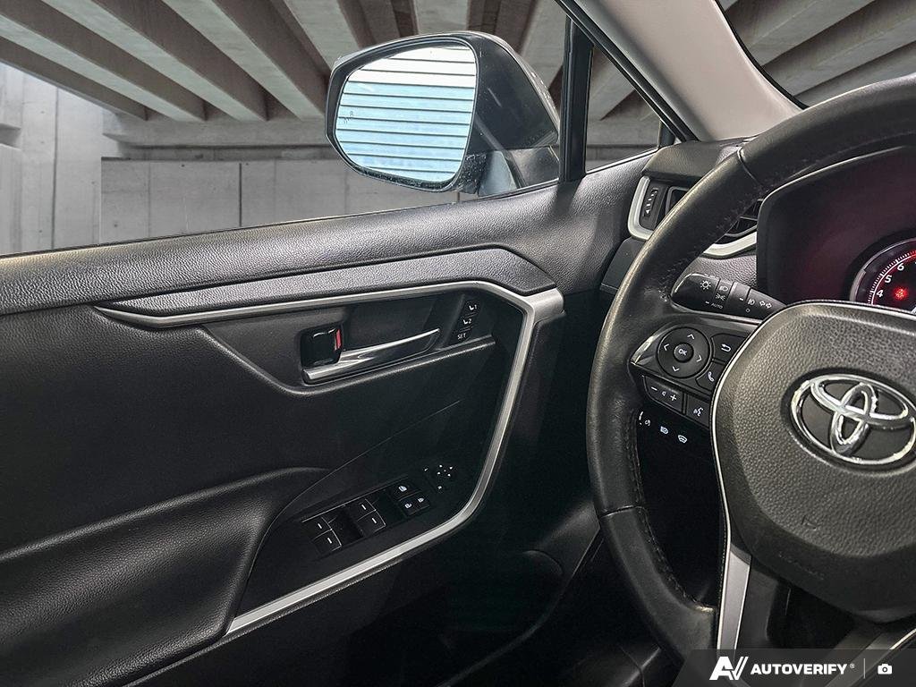 2023 Toyota RAV4 2602495A | XLE Silver Edmonton - photo #17