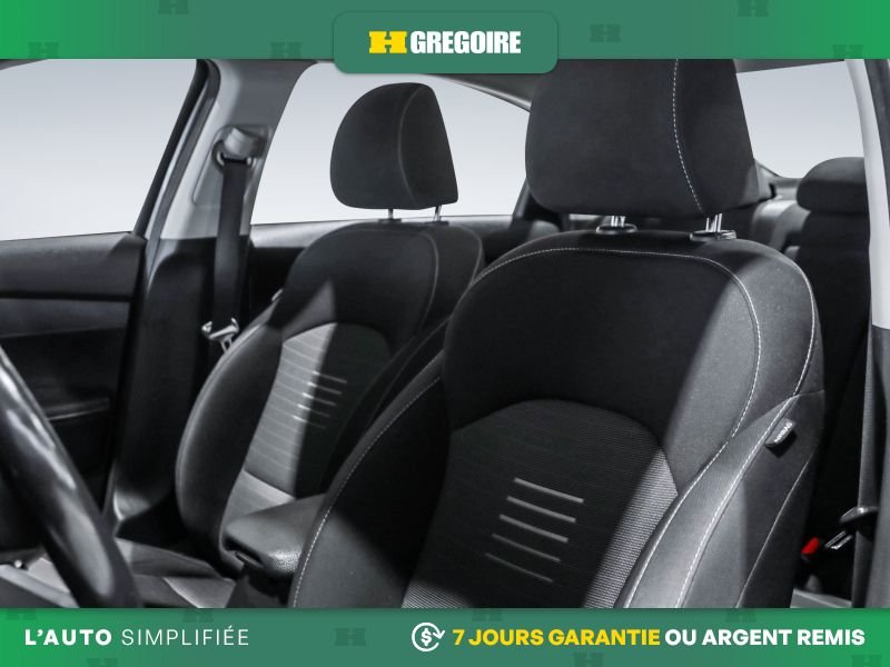 2019 Kia Forte Grey Laval - photo #15