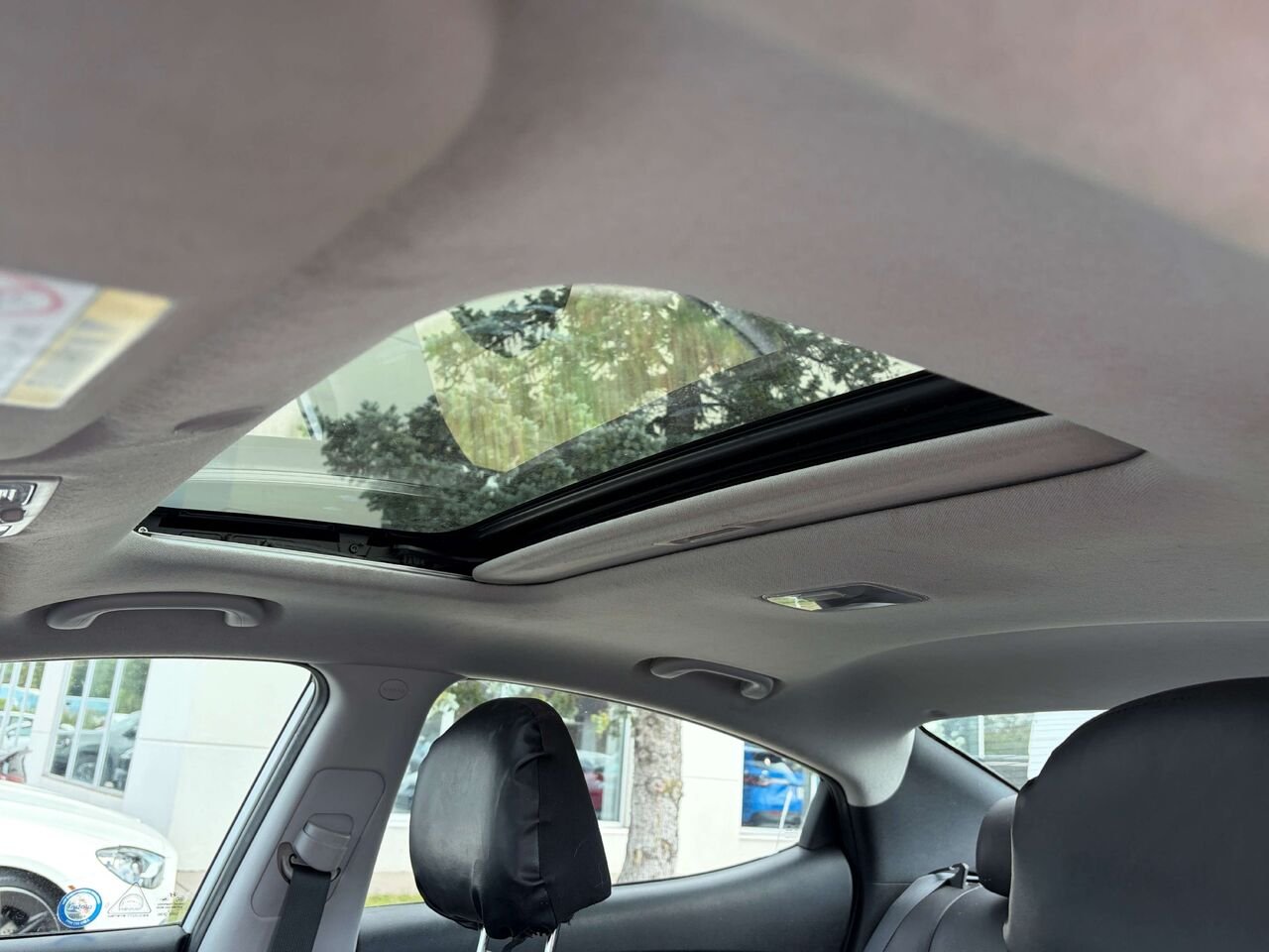 2013 Hyundai ELANTRA Limited White Gatineau - photo #16