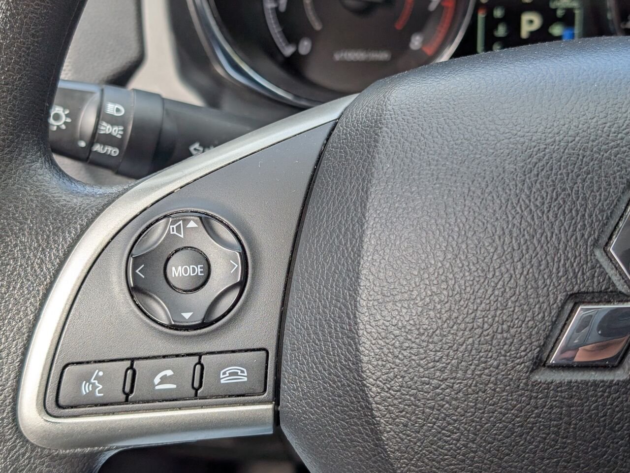 Mitsubishi RVR ES/SIÈGES CHAUFFANTS/AC/CAMÉRA DE RECUL/VITRES ÉLECTRIQUES 2023 Blanc Sherbrooke - photo #12