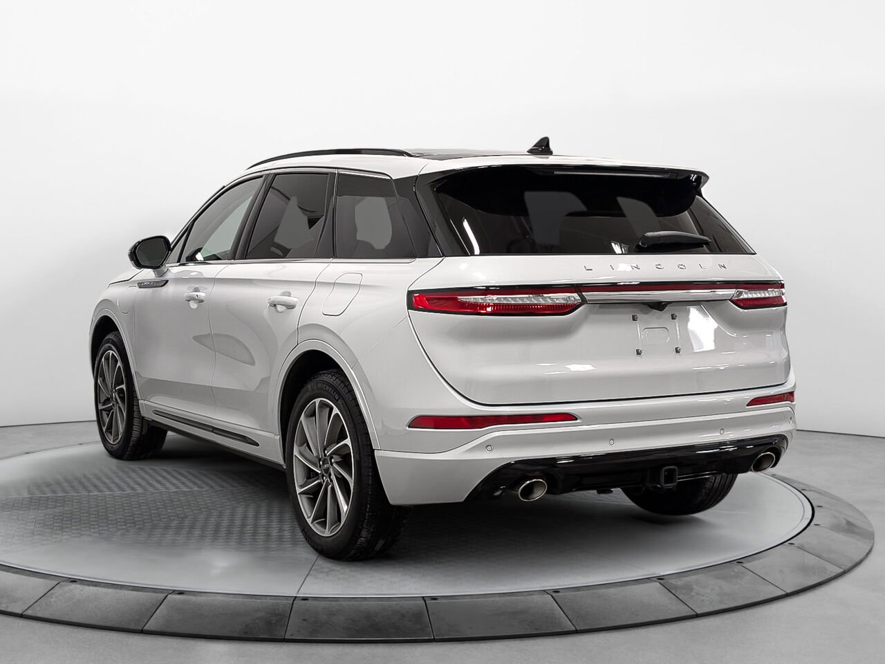 2025 Lincoln CORSAIR Grand Touring Hybrid AWD White Sherbrooke - photo #2