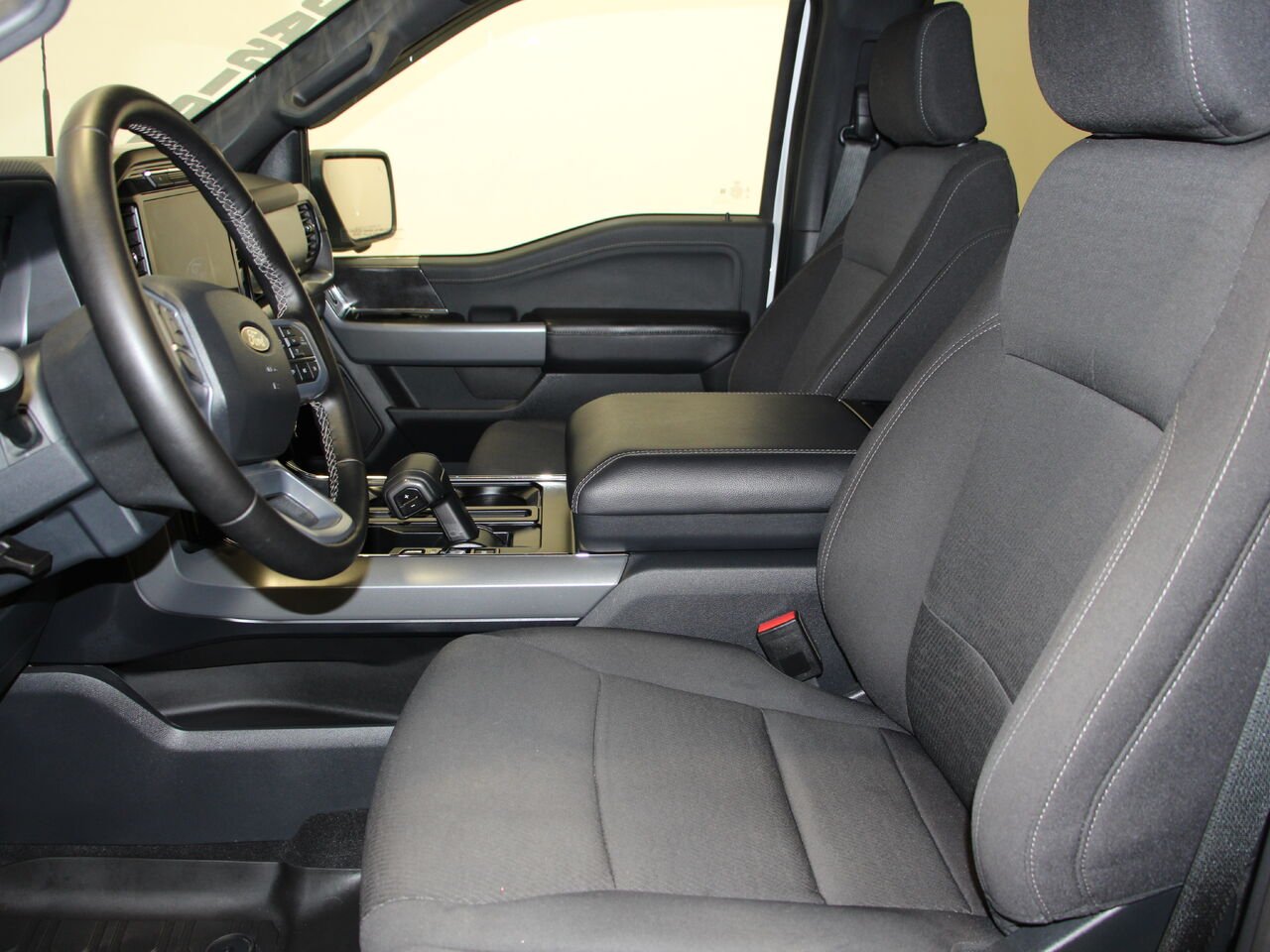 2025 Ford F-150 SUPERCREW XLT F150 SUPERCREW XLT White Châteauguay - photo #11