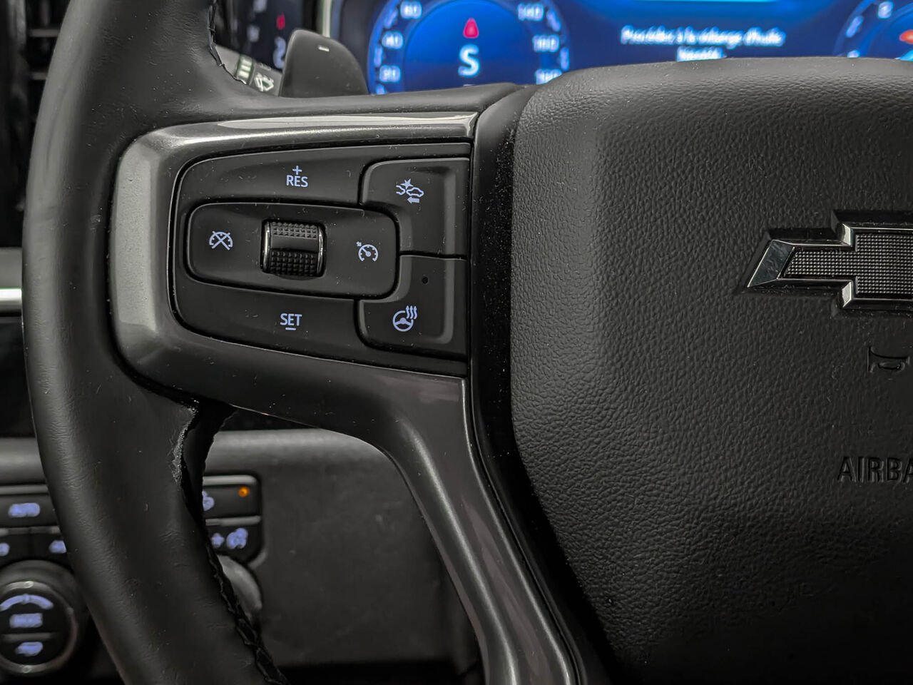 CHEVROLET Silverado 1500 RST Crew Cab Groupe Remorquage Max 3.0 Diesel 2025 Noir Sherbrooke - photo #14