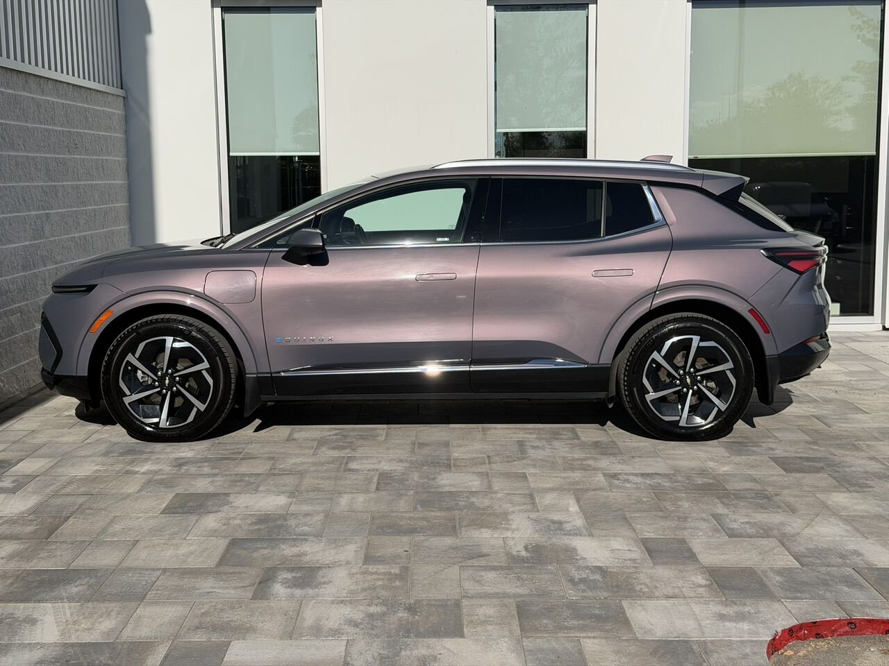 Chevrolet Equinox EV 2LT AWD 2024 Gris Laval - photo #13
