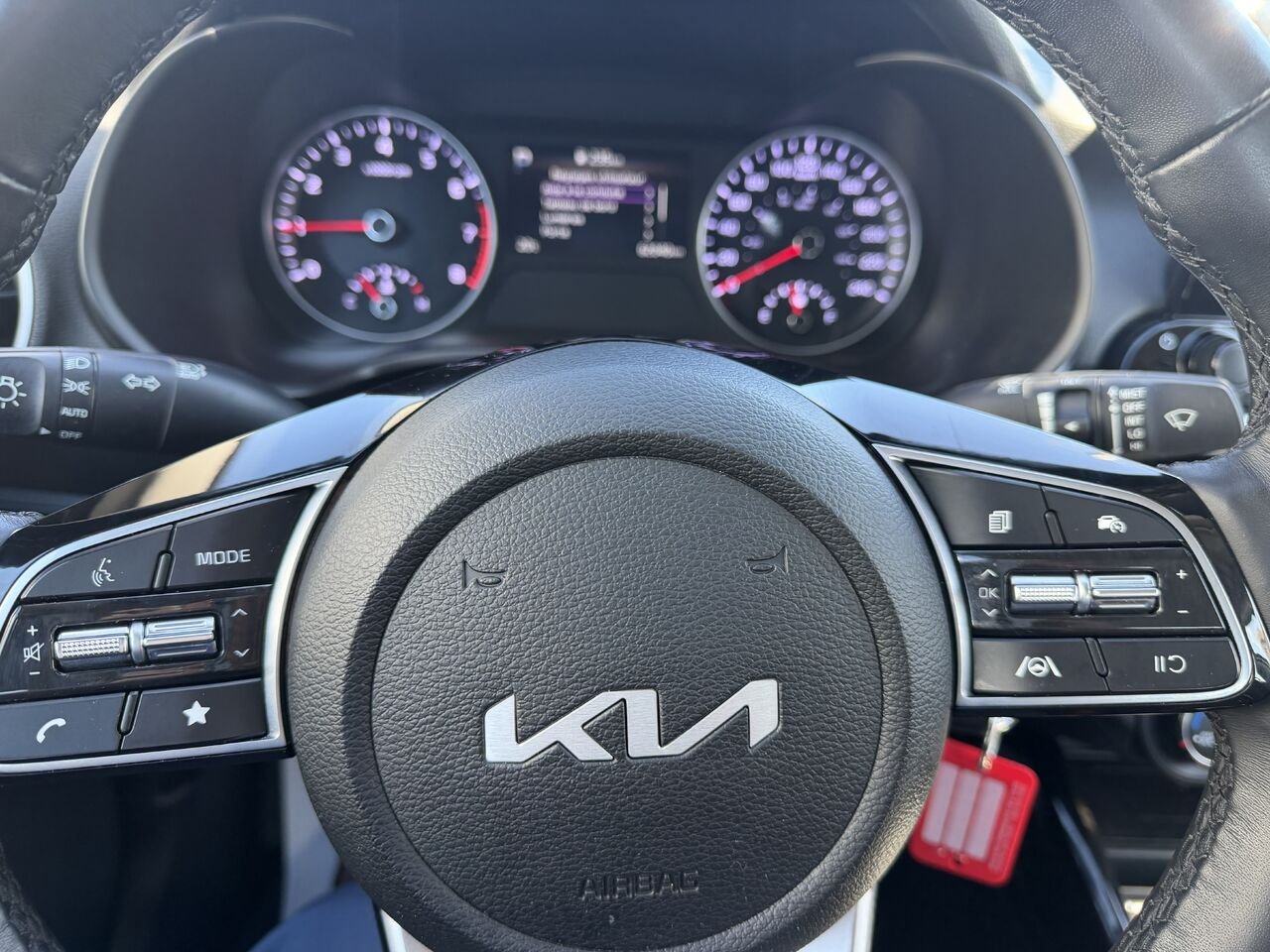 2023 KIA FORTE EX White Montmagny - photo #8