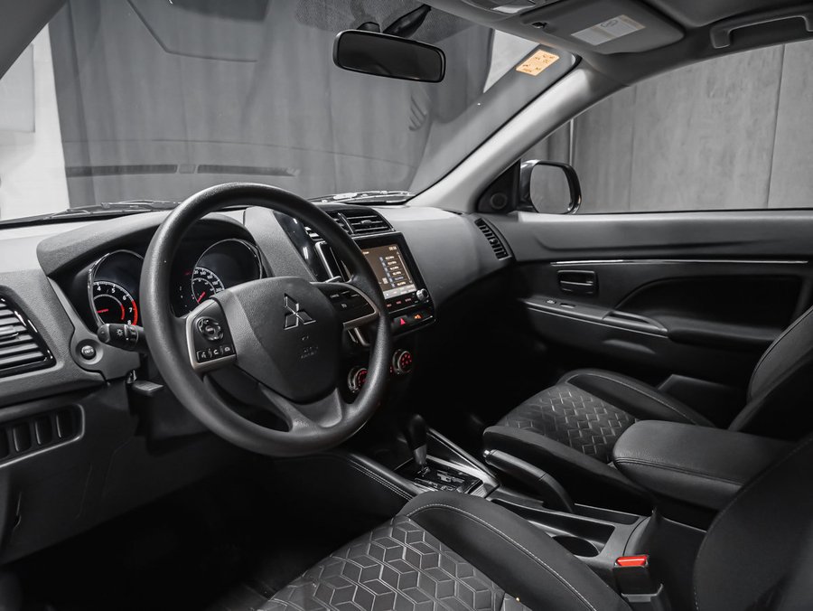 2025 Mitsubishi RVR Grey