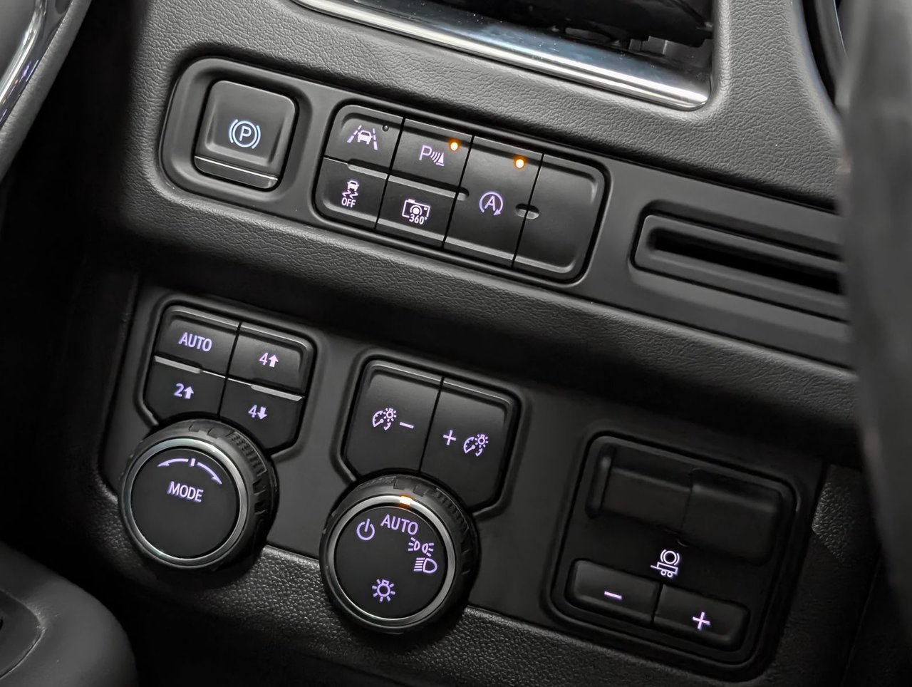 Chevrolet Tahoe RST 2023 . Saint-Eustache - photo #28