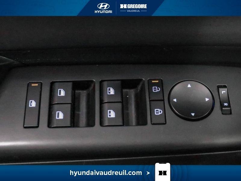 Hyundai Kona 2025 Rouge Blainville - photo #16