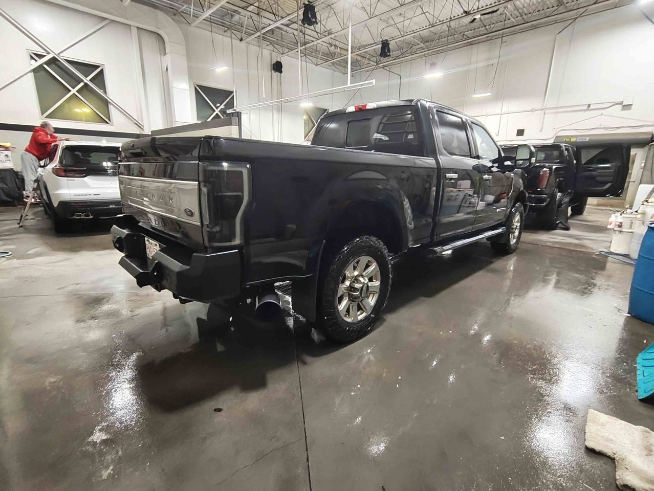 2018 Ford Super Duty F-350 Platinum 4WD Crew Cab 6.75' Box Black Sherwood Park - photo #5