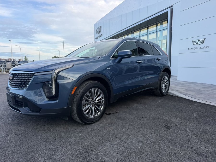 2024 Cadillac XT4 2024 Blue